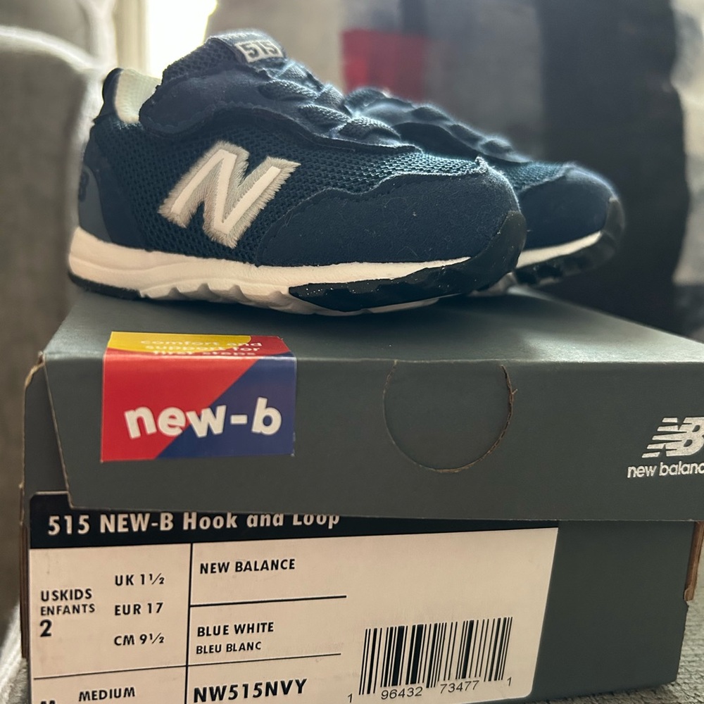 New Balance Kids Sneakers - Navy and White